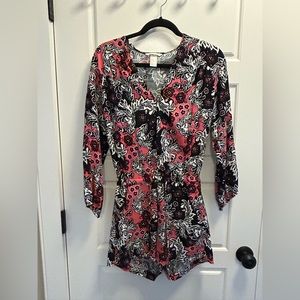 H&M romper. Size 4 (fits more like a 2) in very good condition